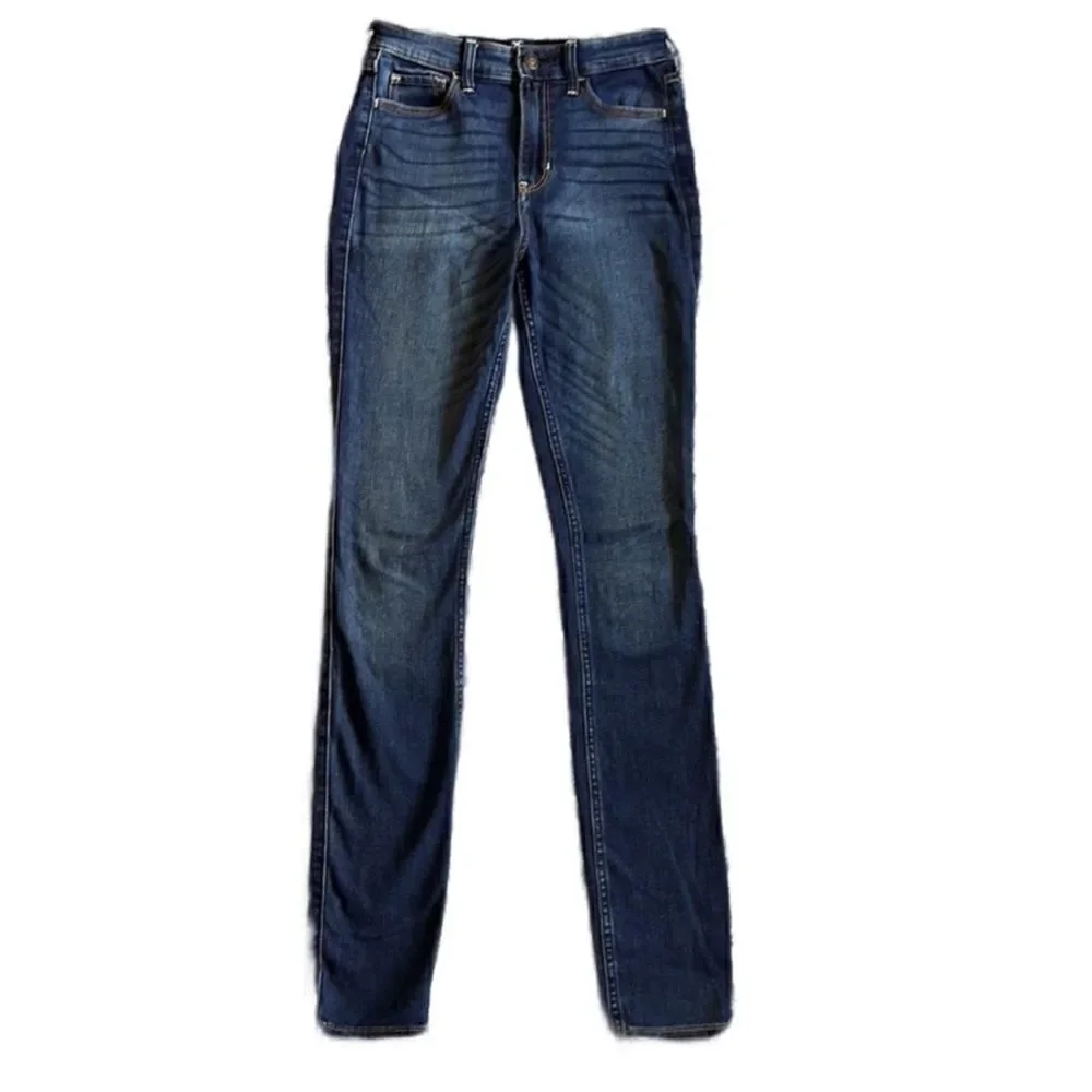 Hollister Women’s 24x30 Highrise Super Skinny Stretch Dark Washed Blue Jeans